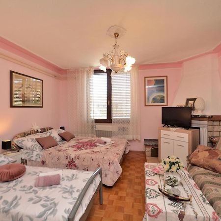 Apartments Medelin 罗维尼 外观 照片