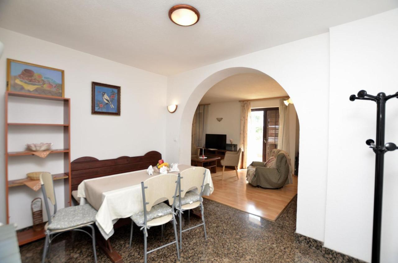 Apartments Medelin 罗维尼 外观 照片